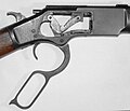 溫徹斯特 M1873型剖析圖，扳機護圈藉助連桿，讓閉鎖閂往復直線運動
