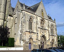 施洗约翰教堂（法语：Église Saint-Jean-Baptiste de Péronne）