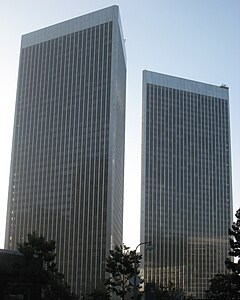 世紀廣場大廈（英语：Century Plaza Towers） (1975年)