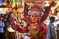 Masque Theyyam dans le Kerala, en Inde. Janvier 2020.