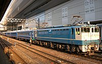 「ムーンライト松山」「ムーンライト高知」を牽引するEF65 1135 （2008年3月25日 京都駅）