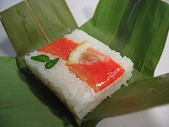 Sasa (笹寿司, bamboo leaf) sushi