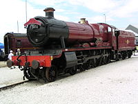 在電影系列中用作霍格華茲特快列車使用的GWR 4900 Class 5972 Olton Hall（英语：GWR 4900 Class 5972 Olton Hall）蒸汽引擎火車頭。