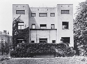 阿道夫·路斯設計的施泰納之家（英语：Steiner_House），維也納（1910年）