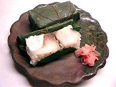 Kakinoha (柿の葉寿司, persimmon leaf) sushi