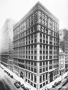 芝加哥的家庭保險大樓（1884年），威廉·勒巴隆·詹尼設計（1884年）