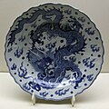 Plat de porcelaine « bleu et blanc » de la dynastie Ming, représentant un dragon