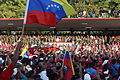 揮舞著委內瑞拉國旗的悼念群眾