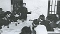 1946年11月16日，周恩来在梅园新村30号召开记者会，宣布中共代表团将撤回延安