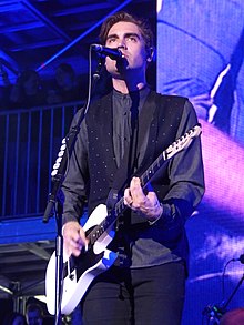 Simpson performing in 2016