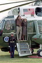 雷根总统与第一夫人南希登上海軍陸戰隊一號（1987年）