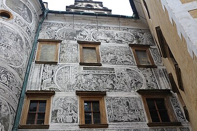 Façade à décor sgraffité (vers 1600) du château de Frydlant (République tchèque).