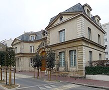 Vue générale du pavillon sud du château de Bercy.
