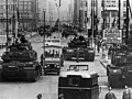 1961年柏林危機，美軍和蘇軍在查理檢查哨對峙
