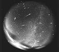 莫德拉天文台拍攝的獅子座流星雨，可見攝影乾板上的火流星。