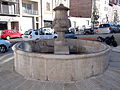 街头的一处喷泉