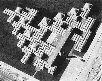 阿姆斯特丹市政孤兒院，阿爾多·凡·艾克（英语：Aldo_van_Eyck）（1960年）