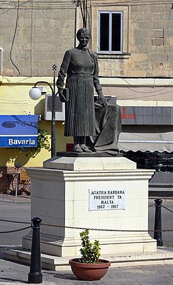 在扎巴尔的阿加莎·芭芭拉纪念雕像