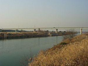 流經埼玉市附近的荒川水域（2004年1月）
