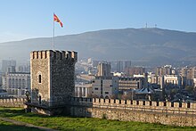 Photographie d'une tour de la forteresse