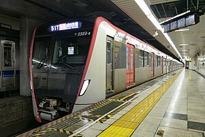 浅草線で使用される5500形電車 （2023年6月、西馬込駅）