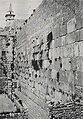 Le mur (v. 1920).