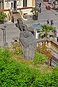 圣伯尔纳铎雕像