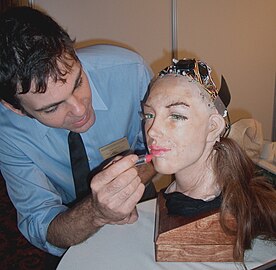 Exemple de visage robotique (Human Emulation Robotics).