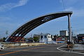 独特な形の屋根を持つ新川橋