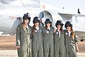 Cours de vol de l’armée de l'air (IAF) avec ici cinq femmes pilotes, chacune spécialisée dans un domaine différent.