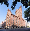 设有巴伐利亚宪法法院（德语：Bayerischer Verfassungsgerichtshof）和慕尼黑州高级法院（德语：Oberlandesgericht München）的新司法大楼（德语：Neues Justizgebäude (München)）