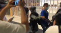 該名女防暴警之後衝入商場，再將另一拍攝警員的市民強行帶走截查