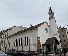 Façade principale du Temple protestant, situé rue Guérin.