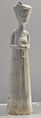 Figurine à couverte blanche représentant une femme portant une jarre, dynastie Sui, (581 - 618)