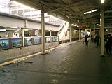学研都市線・東西線ホーム（2006年1月）
