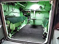 CM-26裝甲指揮車內部。