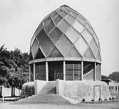 布魯諾·陶特的科隆玻璃館（英语：Glass_Pavilion）(1914)