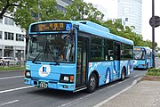 高松市に本社を置くことでんバスの中型ノンステップバス