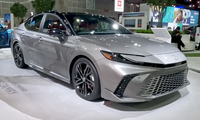 2025 Toyota Camry Hybrid XSE (AXVH80; US)